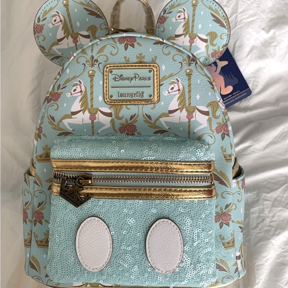 NWT DISNEY PARKS
LOUNGEFLY WDW 50TH
ANNIVERSARY MMMA KING ARTHUR MINI BAG